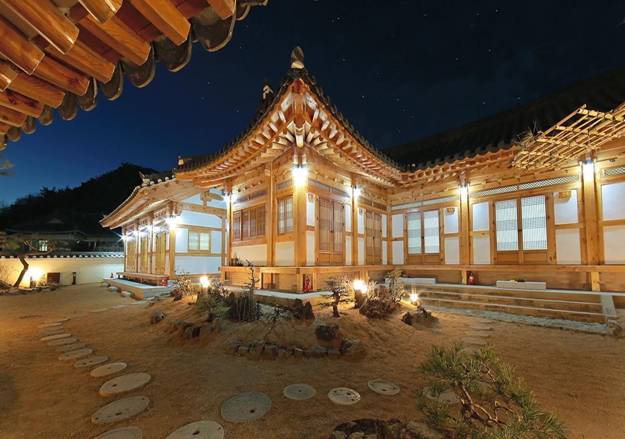 Cheonggong Hanok Stay Gyeongju Exteriör bild