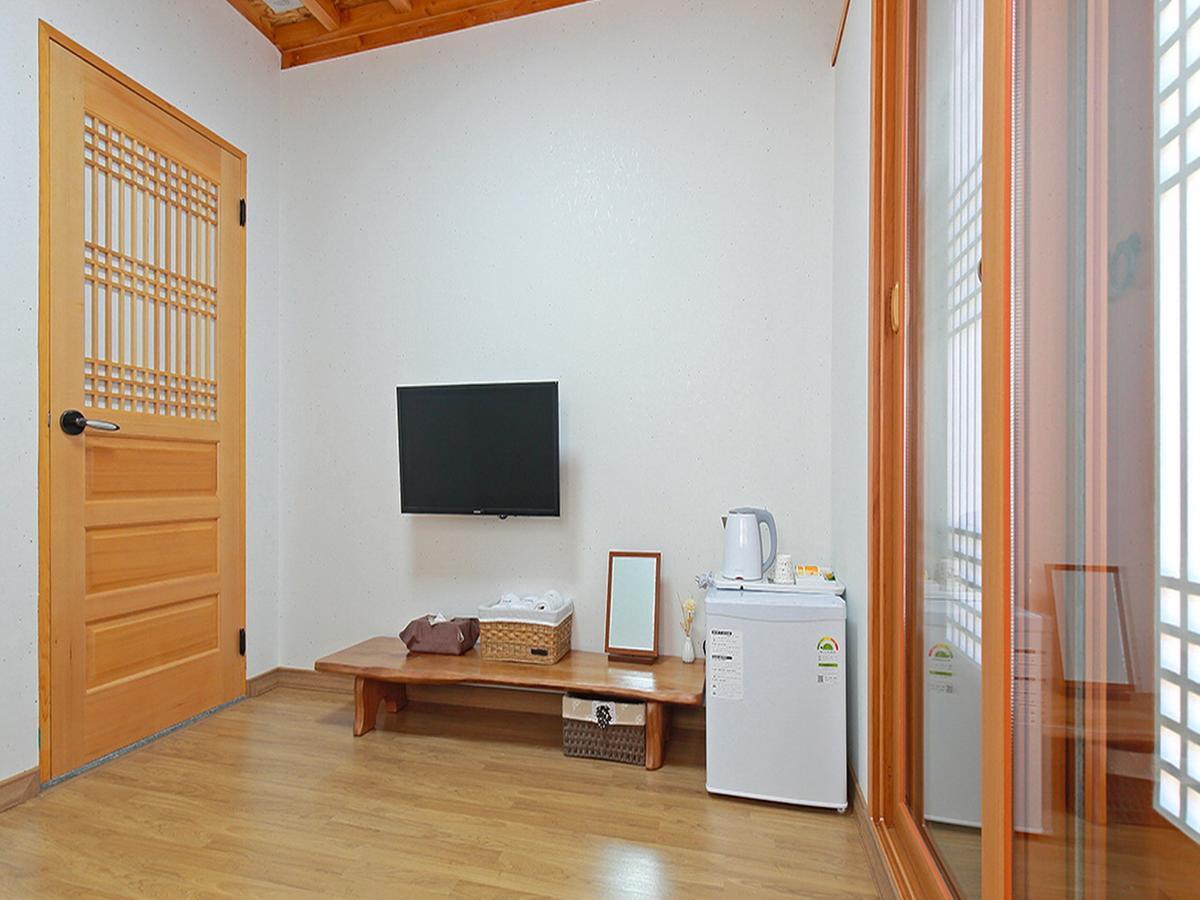 Cheonggong Hanok Stay Gyeongju Exteriör bild
