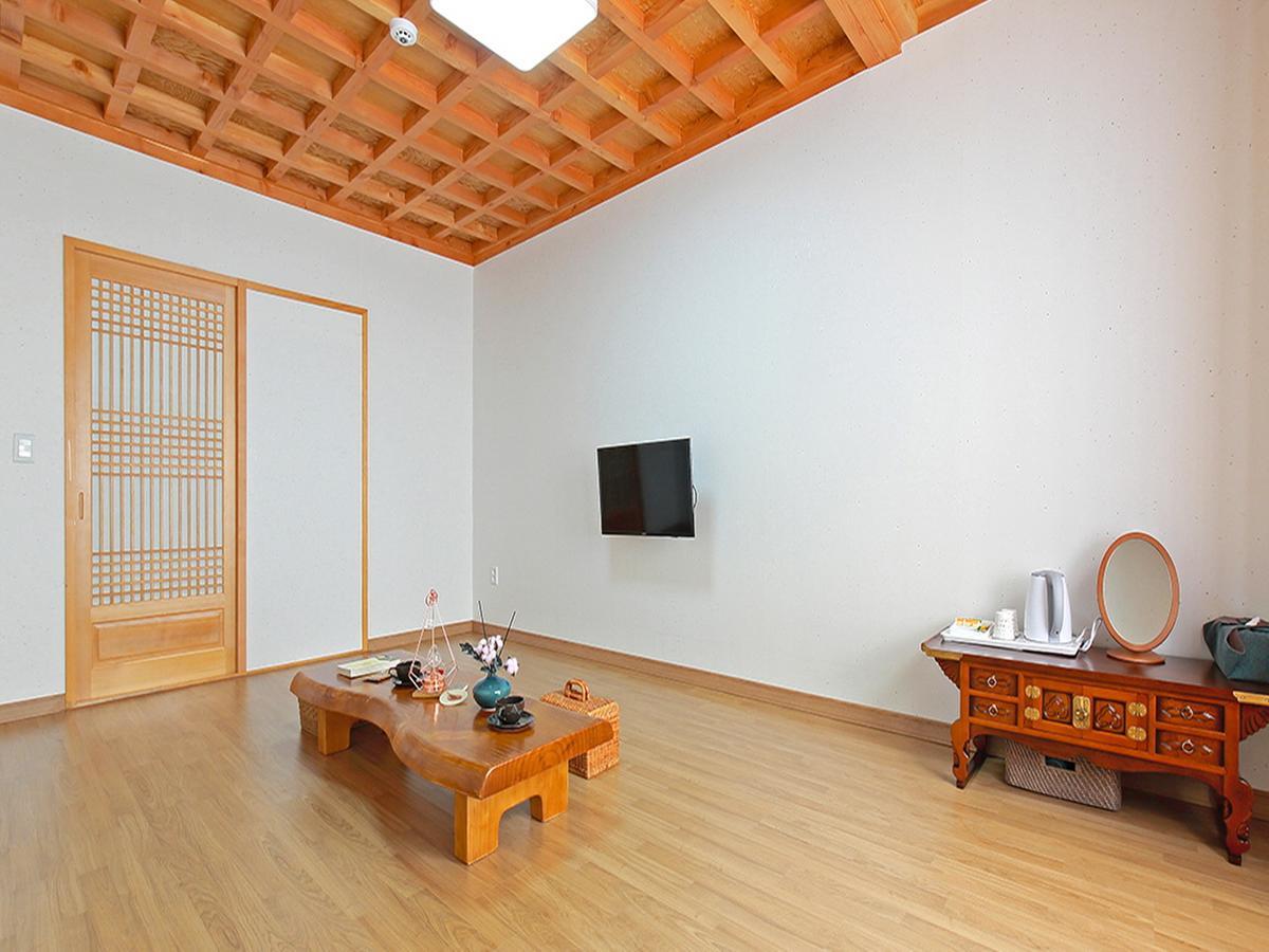 Cheonggong Hanok Stay Gyeongju Exteriör bild