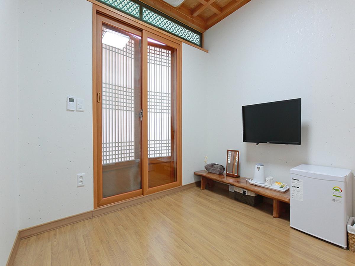 Cheonggong Hanok Stay Gyeongju Exteriör bild